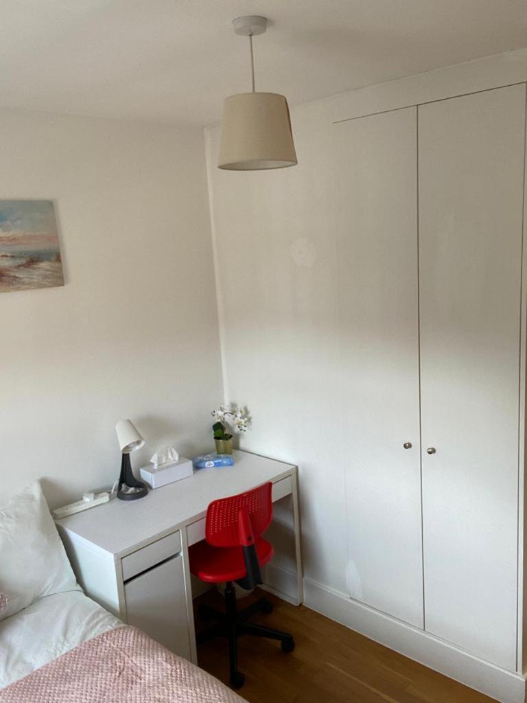 Lovely Private In Euston, Hospedagem domiciliar
